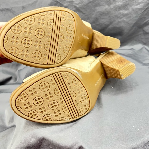 Naturalizer N5 Open Toe Tan Heels Size 9 - Picture 10 of 10